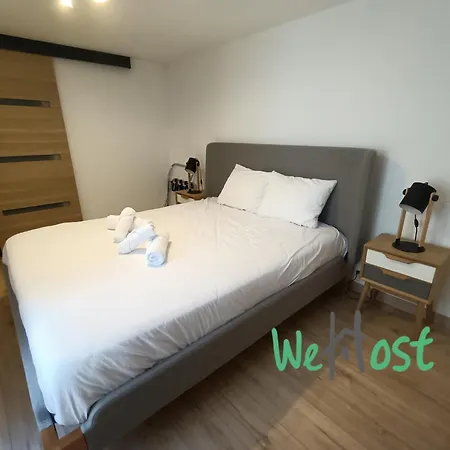 Historic Comfortable One Bedroom In Center La Rochelle (Charente-Maritime)