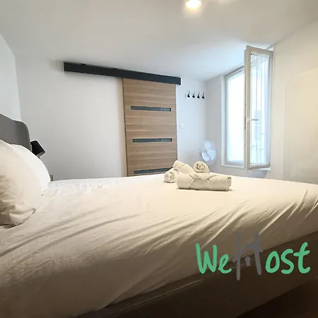 Historic Comfortable One Bedroom In Center Apartment *